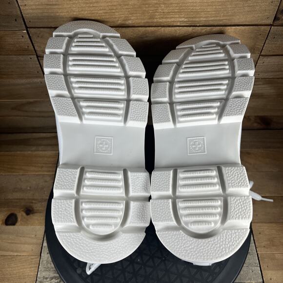 Dr. Martens Women's Size 7 Combs Poly Casual Lace Up Boot White Ajax - Picture 10 of 10